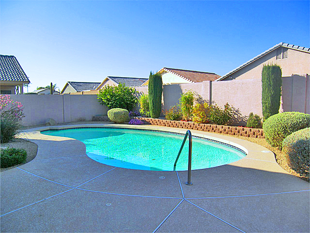Refreshing pool